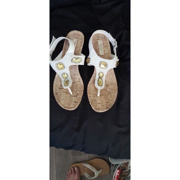 Simply Vera Womens White Wedge Sandals With Beads. Size 8 - Picture 1 of 5